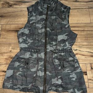 Camo vest
